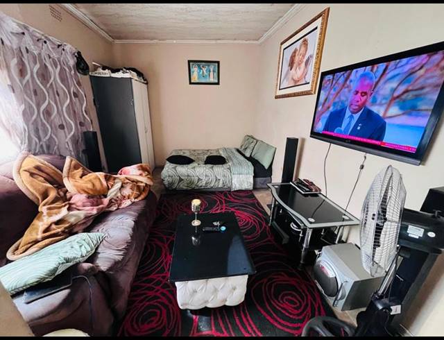 7 BEDROOM HOUSE FOR SALE IN REGENTS PARK